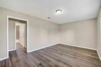 4909 Holloway Drive, Houston, TX 77048 - Photo 4
