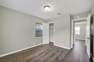 4909 Holloway Dr, Houston, TX 77048 - Photo 26