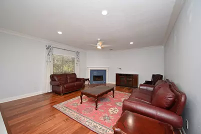 19207 Poplar Trails Lane, Tomball, TX 77375 - Photo 10