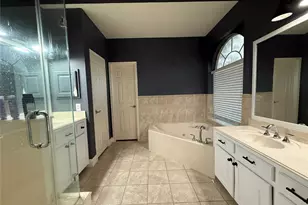 2010 Trail Water Ct, Houston, TX 77339 - Photo 8