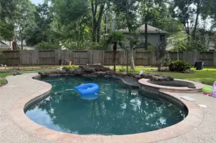 2010 Trail Water Ct, Houston, TX 77339 - Photo 18