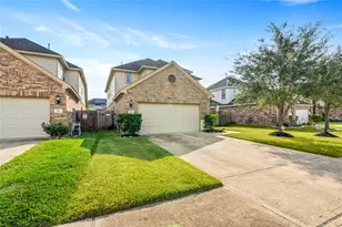 3215 Selene Dr, Missouri City, TX 77459 - Photo 2