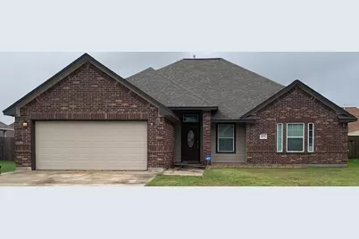 107 Freedom Drive, Clute, TX 77531 - Photo 1