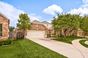 27606 Dalton Bluff Ct, Katy, TX 77494 - Photo 2