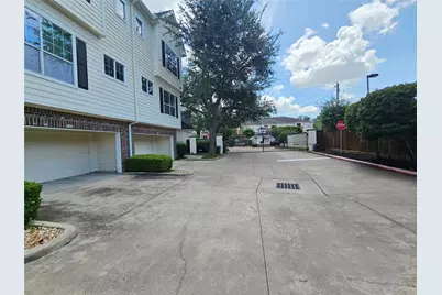 9200 Westheimer Road #203, Houston, TX 77063 - Photo 2