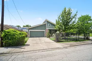 3413 Omega St, Houston, TX 77022 - Photo 10