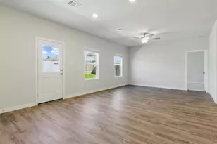 25187 Leather Leaf Ct, Montgomery, TX 77316 - Photo 16