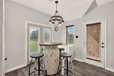 4933 1/2 Powers Ln, Alvin, TX 77511 - Photo 6