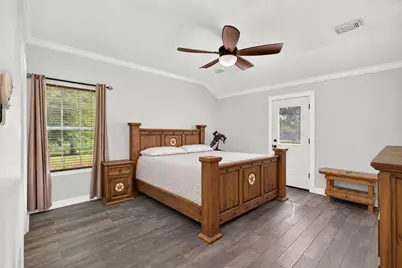 4933 1/2 Powers Ln, Alvin, TX 77511 - Photo 10