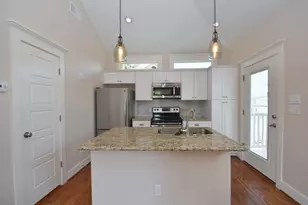 119 E 26th, Houston, TX 77008 - Photo 10