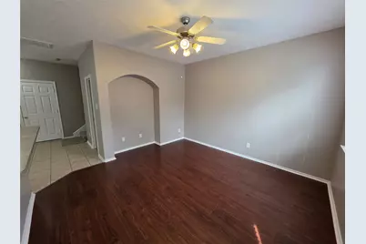 94 N Burberry Park Circle N, The Woodlands, TX 77382 - Photo 6