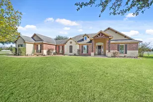 20015 Stone Lake Cir, Tomball, TX 77377 - Photo 2