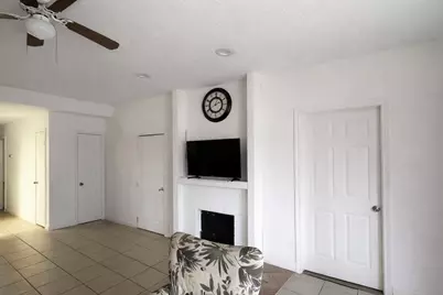 7837 Pacific Pearl Street, Houston, TX 77072 - Photo 4