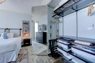 1401 E Beach Dr, Galveston, TX 77550 - Photo 16