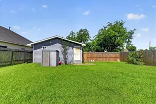 8023 Fountain St, Houston, TX 77051 - Photo 30