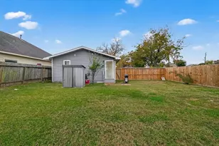 8023 Fountain St, Houston, TX 77051 - Photo 30