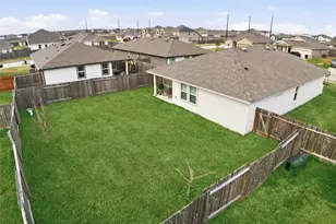 610 Lost Crk Dr, Baytown, TX 77523 - Photo 36