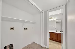 10555 Turtlewood Ct, Houston, TX 77072 - Photo 14