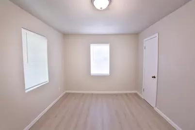 9409 Kentshire Drive, Houston, TX 77078 - Photo 10