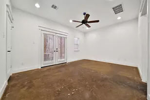 108 Riley Ln, Houston, TX 77003 - Photo 4