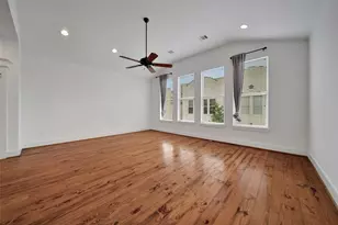 108 Riley Ln, Houston, TX 77003 - Photo 10