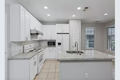 151 N Burberry Park Circle, Spring, TX 77382 - Photo 10