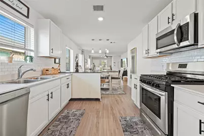 7207 Clover Chase Drive, Katy, TX 77493 - Photo 8