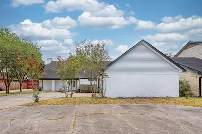 6215 Portal Drive, Houston, TX 77096 - Photo 1