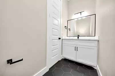 125 E 38th Street, Houston, TX 77018 - Photo 8