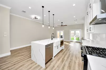 125 E 38th Street, Houston, TX 77018 - Photo 16