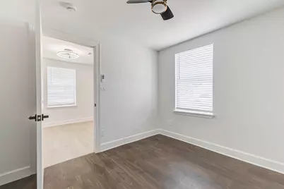3414 Le Badie Street, Houston, TX 77026 - Photo 8