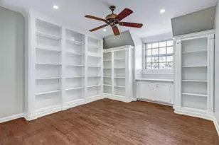 10719 Bayou Glen Rd, Houston, TX 77042 - Photo 14