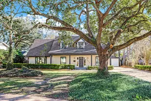 10719 Bayou Glen Rd, Houston, TX 77042 - Photo 1