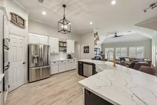8775 Grand Lake Estates Dr, Montgomery, TX 77316 - Photo 10