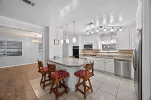 22 Willow Ln, Galveston, TX 77551 - Photo 8