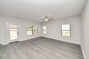 7711 Longmire Rd, Conroe, TX 77304 - Photo 14