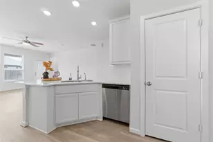 7819 Wyndham Hbr Ct, Richmond, TX 77407 - Photo 18