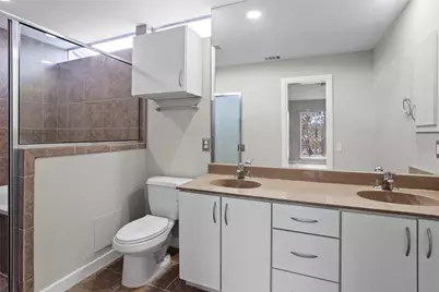 6933 Yellowstone Way Drive, Houston, TX 77054 - Photo 14