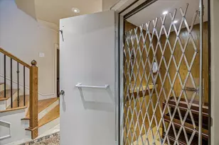 2415 W Main St, Houston, TX 77098 - Photo 2