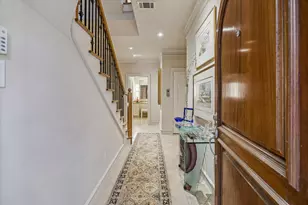 2415 W Main St, Houston, TX 77098 - Photo 10