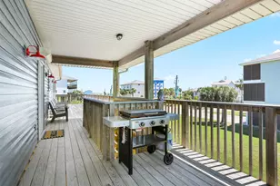 4007 Mutiny Ct, Galveston, TX 77554 - Photo 16