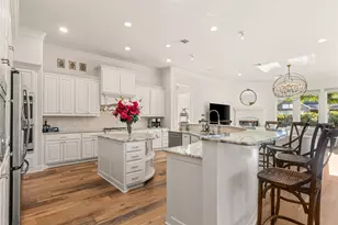 13702 Banks View Ct, Houston, TX 77059 - Photo 12