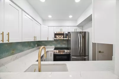 903 Wax Myrtle Lane, Houston, TX 77079 - Photo 10