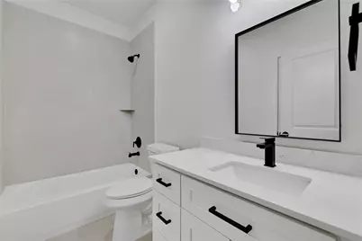 2619 Delafield St Street #4, Houston, TX 77023 - Photo 14