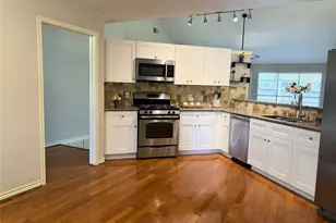 4035 Lotus Dr, Pearland, TX 77584 - Photo 2