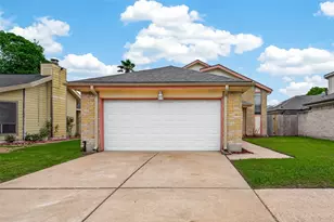 13431 Clarewood Dr, Houston, TX 77083 - Photo 2