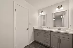 13431 Clarewood Dr, Houston, TX 77083 - Photo 20