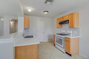 13983 Maximos Dr, Houston, TX 77083 - Photo 10