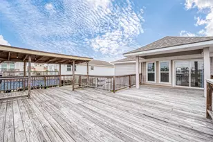 1407 Tiki Dr, Tiki Island, TX 77554 - Photo 38