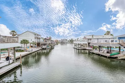 1407 Tiki Drive, Tiki Island, TX 77554 - Photo 42